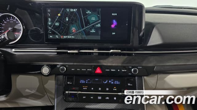 Kia Carnival 2020 — ფოტო 13/20