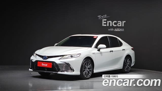 Toyota Camry 2024 — ფოტო 6/30