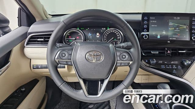 Toyota Camry 2024 — ფოტო 30/30