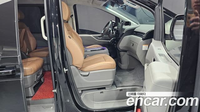 Hyundai Staria 2025 — Şəkil 11/20