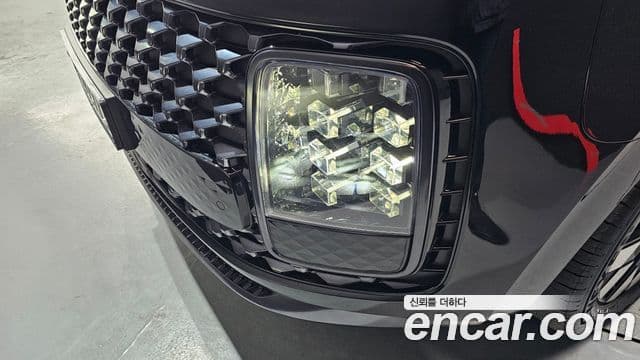 Hyundai Staria 2025 — Photo 4/34