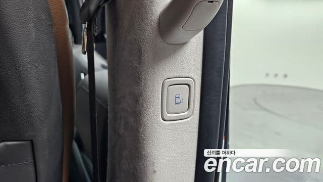 Hyundai Staria 2025 — Photo 34/34