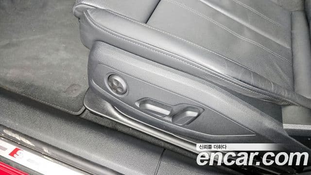 Audi A4 2023 — Şəkil 28/35