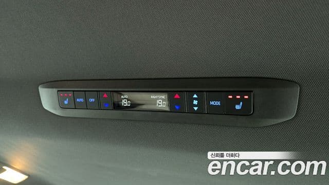 Toyota Sienna 2021 — Şəkil 28/30