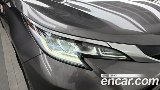Toyota Sienna 2021 — Şəkil 13/30