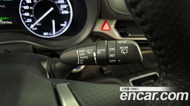 Toyota Sienna 2021 — Şəkil 10/30