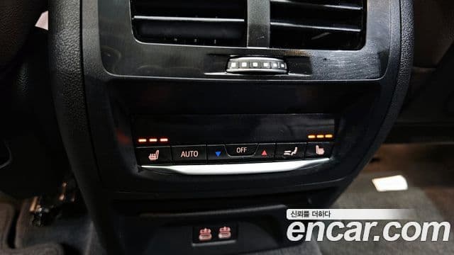BMW X4 2021 — Photo 16/28