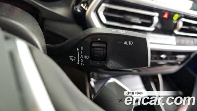 BMW X4 2021 — Photo 12/28