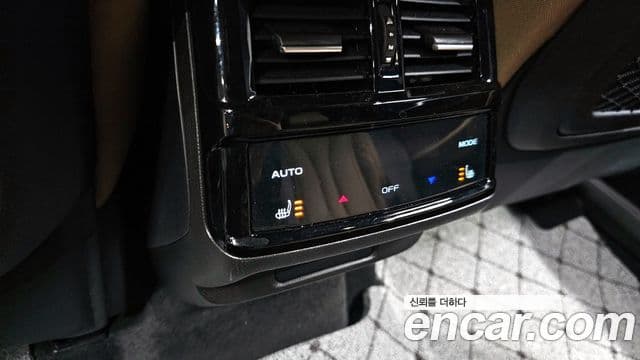 Renault Samsung Grand Koleos 2024 — Фото 18/20