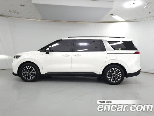 Kia Carnival 2021 — Фото 2/20