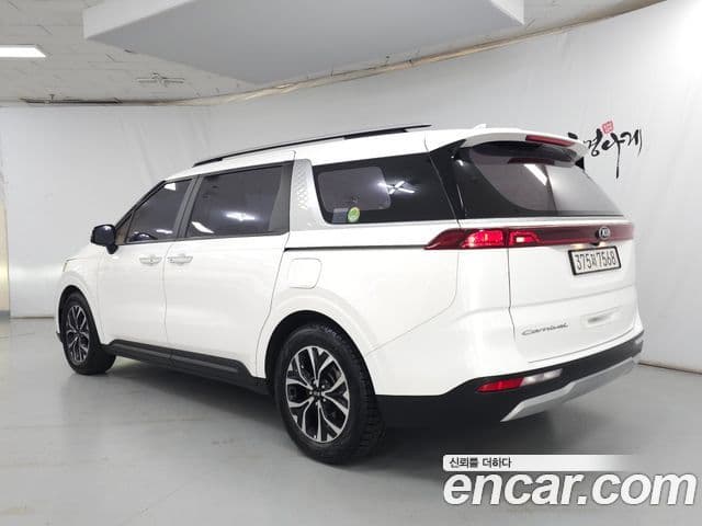 Kia Carnival 2021 — Фото 3/20
