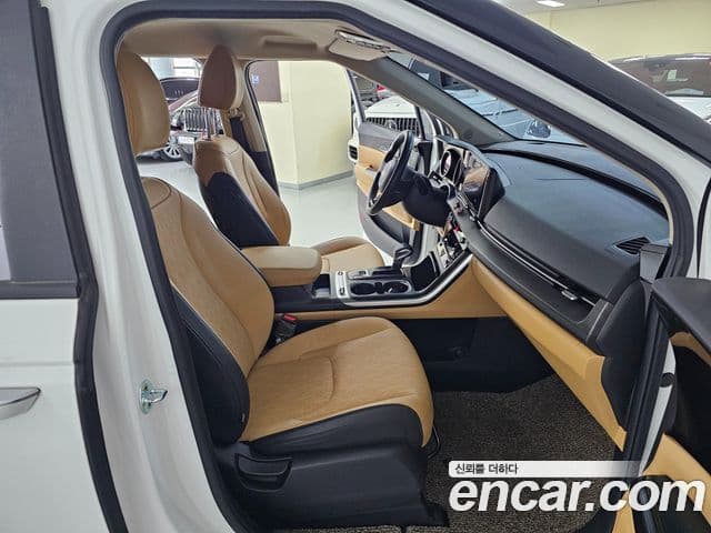 Kia Carnival 2021 — Фото 9/20