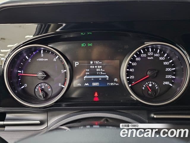 Kia Carnival 2021 — Фото 8/20