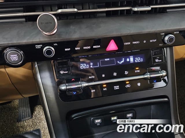 Kia Carnival 2021 — Фото 13/20