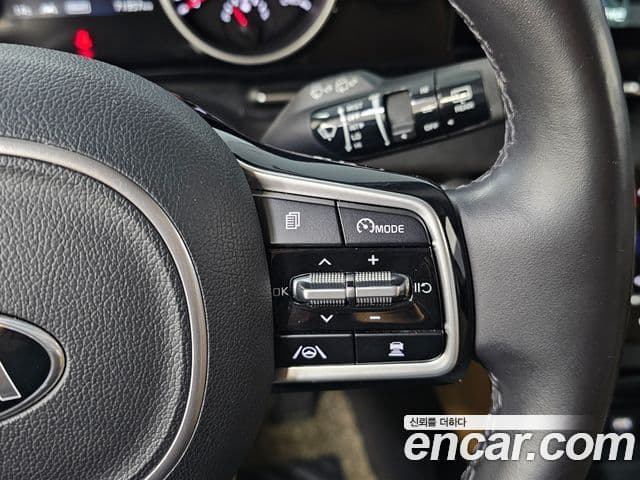 Kia Carnival 2021 — Фото 14/20