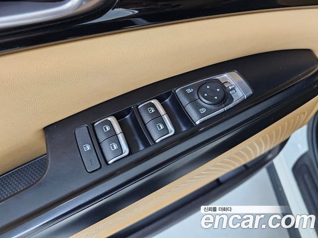 Kia Carnival 2021 — Фото 16/20