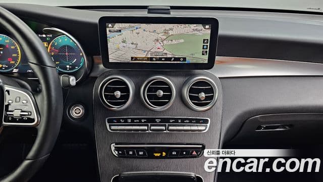 Mercedes-Benz GLC-Class 2020 — Şəkil 16/20