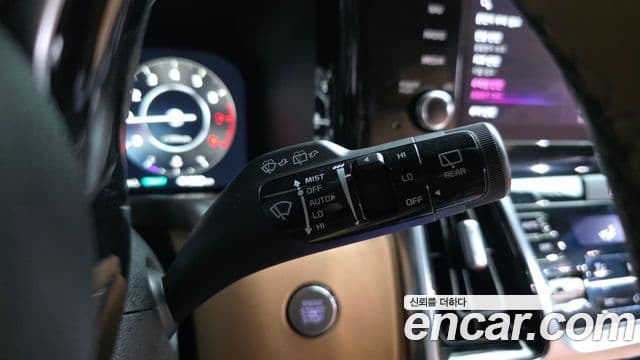 Kia Sorento 2023 — Şəkil 17/20