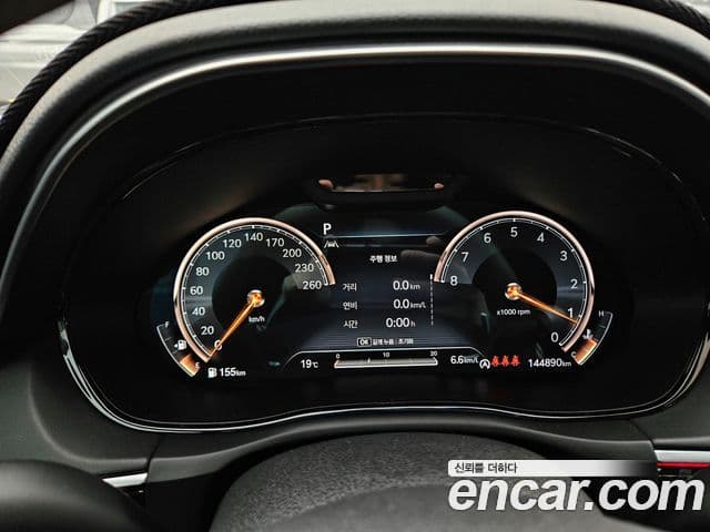 Genesis GV70 2021 — ფოტო 7/20