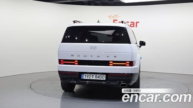 Hyundai Santa Fe 2023 — ფოტო 4/20