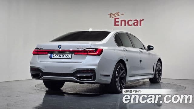 BMW 7 Series 2020 — ფოტო 2/20