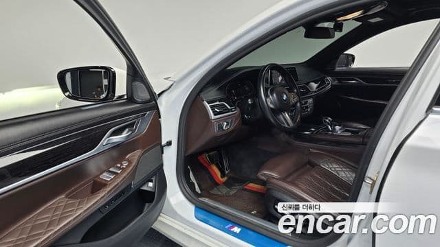 BMW 7 Series 2020 — ფოტო 10/20