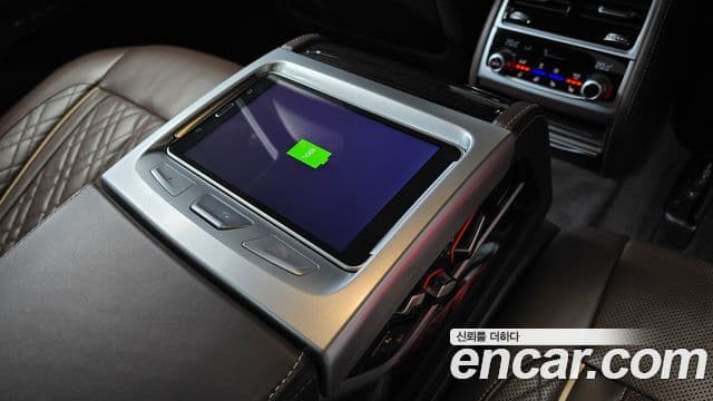 BMW 7 Series 2020 — Photo 21/36