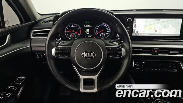 Kia K5 2021 — ფოტო 12/20