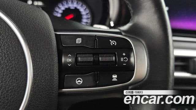 Kia K5 2021 — ფოტო 18/20