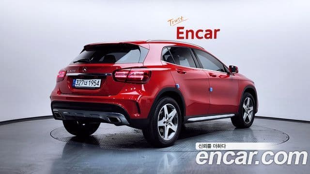Mercedes-Benz GLA-Class 2019 — Photo 24/30