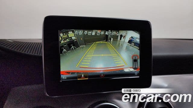 Mercedes-Benz GLA-Class 2019 — Photo 1/30
