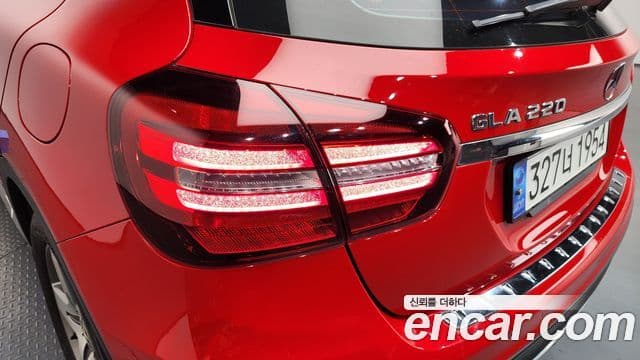 Mercedes-Benz GLA-Class 2019 — Photo 3/30