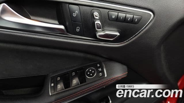 Mercedes-Benz GLA-Class 2019 — Photo 20/30