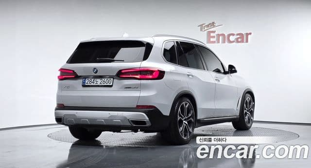 BMW X5 2022 — Фото 2/20
