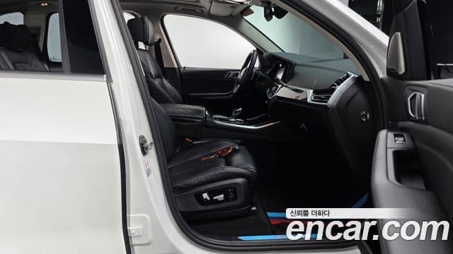BMW X5 2022 — Фото 11/20