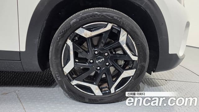 Kia Seltos 2023 — Şəkil 20/39