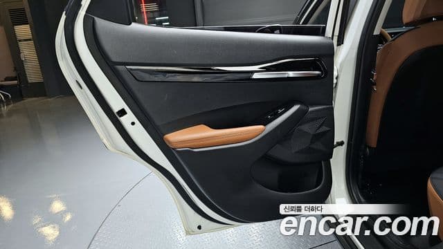 Kia Seltos 2023 — Şəkil 37/39