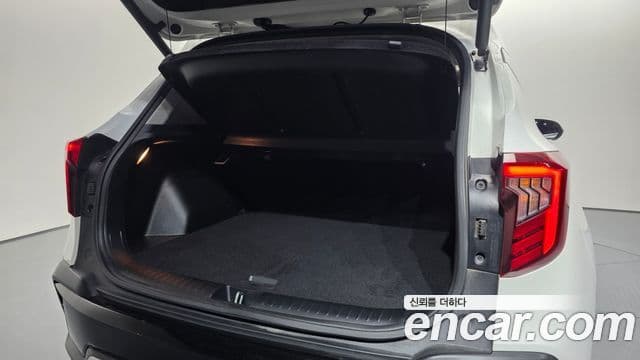 Kia Seltos 2023 — Şəkil 35/39
