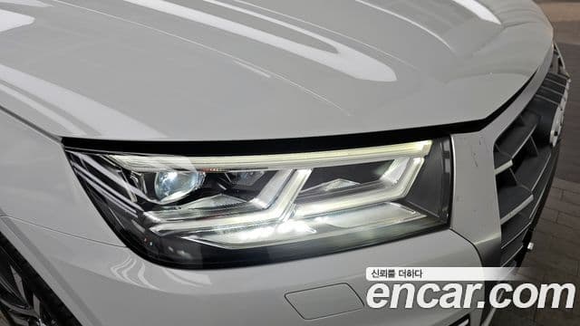 Audi Q5 2020 — Photo 23/34