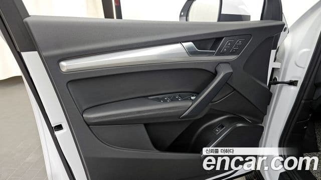 Audi Q5 2020 — Photo 27/34