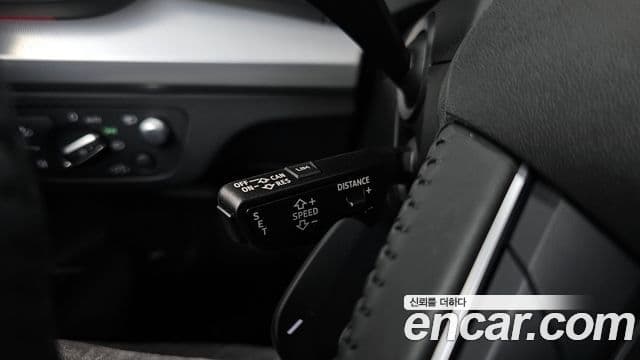 Audi Q5 2020 — Photo 32/34