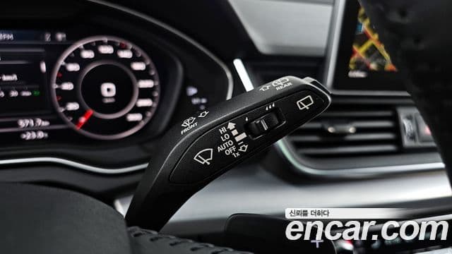 Audi Q5 2020 — Photo 14/34