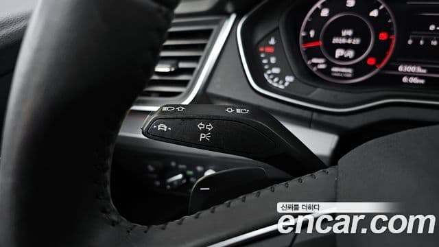 Audi Q5 2020 — Photo 8/34