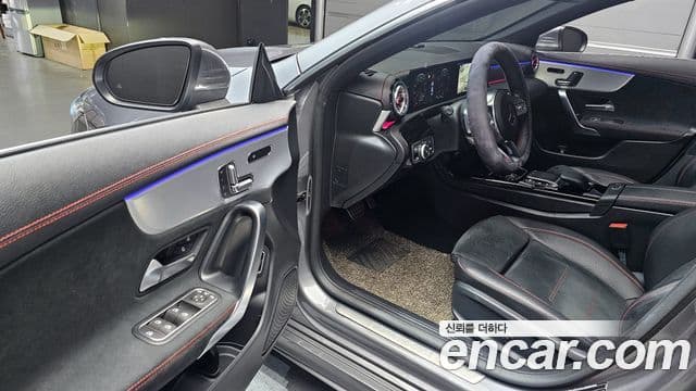 Mercedes-Benz CLA-Class 2023 — Фото 10/20