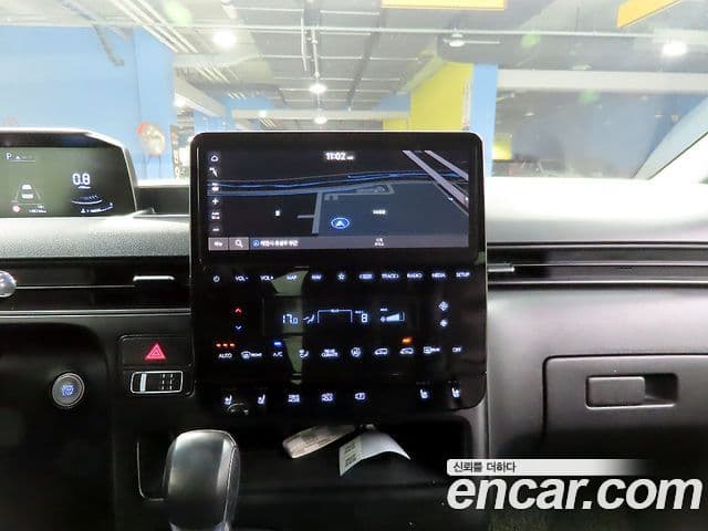 Hyundai Staria 2021 — ფოტო 8/20