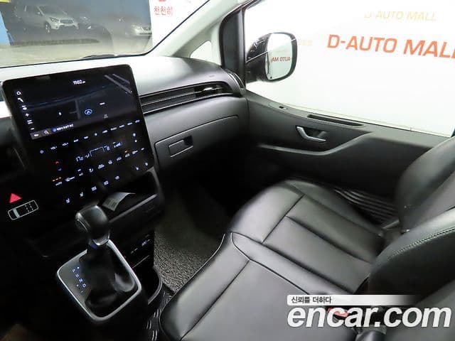 Hyundai Staria 2021 — ფოტო 11/20