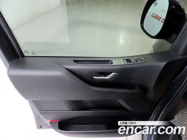 Hyundai Staria 2021 — ფოტო 12/20