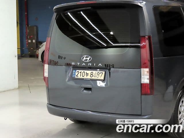 Hyundai Staria 2021 — ფოტო 19/20