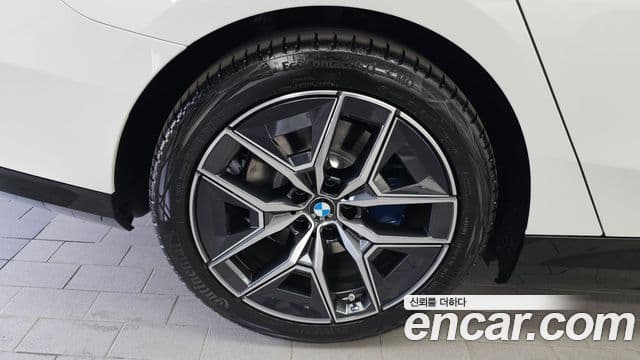 BMW i5 2026 — ფოტო 2/20