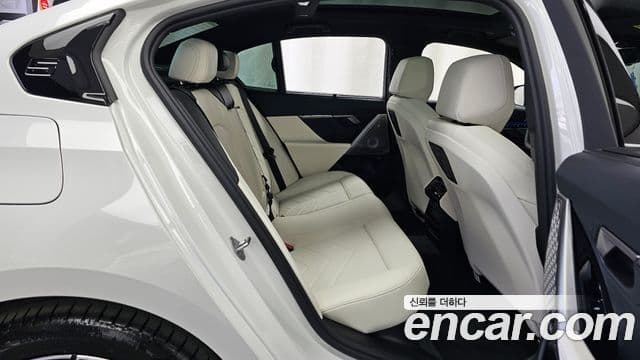 BMW i5 2026 — ფოტო 18/20